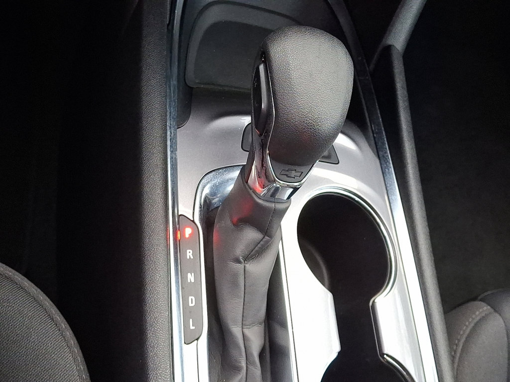 Used 2024 Chevrolet Malibu LT image 30