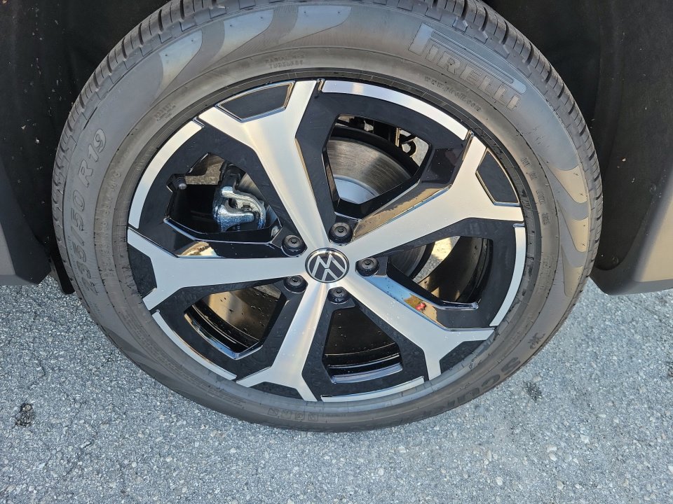 New 2026 Volkswagen Tiguan SE image 27