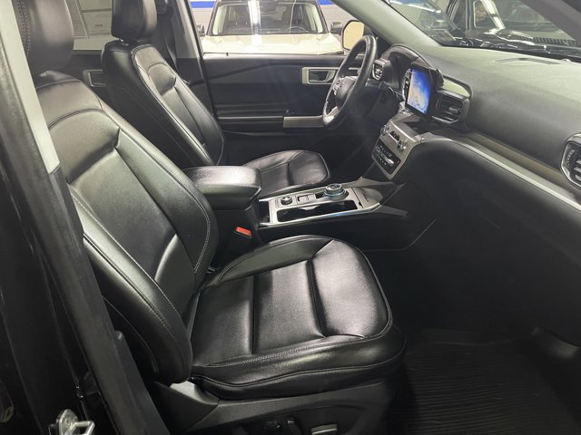 Certified 2023 Ford Explorer XLT w/ Equipment Group 202A AWD/4WD image 19