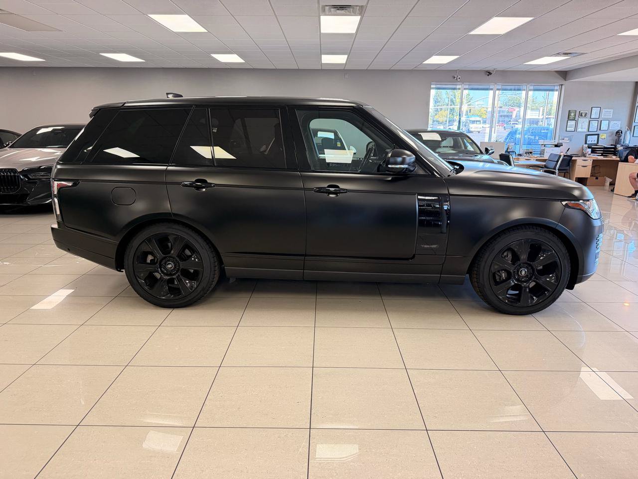 Used 2019 Land Rover Range Rover HSE AWD/4WD image 6