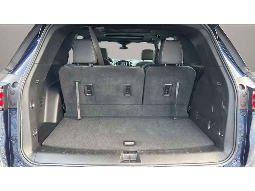 Certified 2023 Chevrolet Traverse LT w/ LT Premium Package AWD/4WD image 9