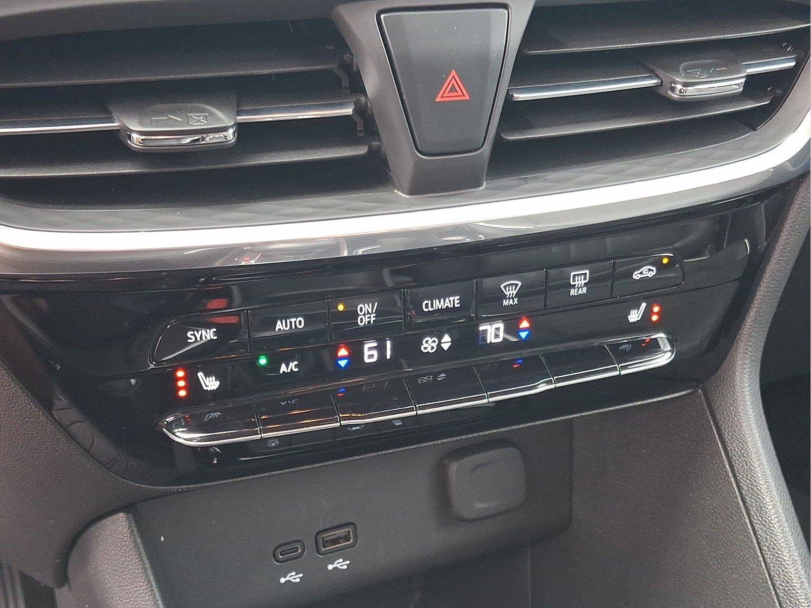 Used 2024 Buick Encore GX Avenir w/ Avenir Convenience Package FWD image 15