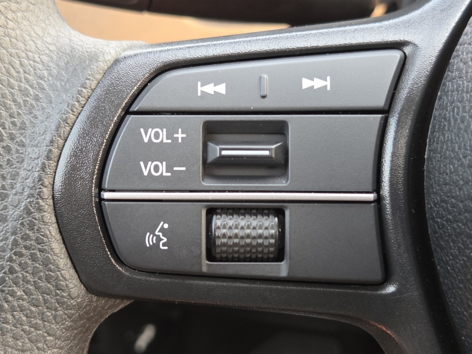 Certified 2025 Honda Accord SE image 12