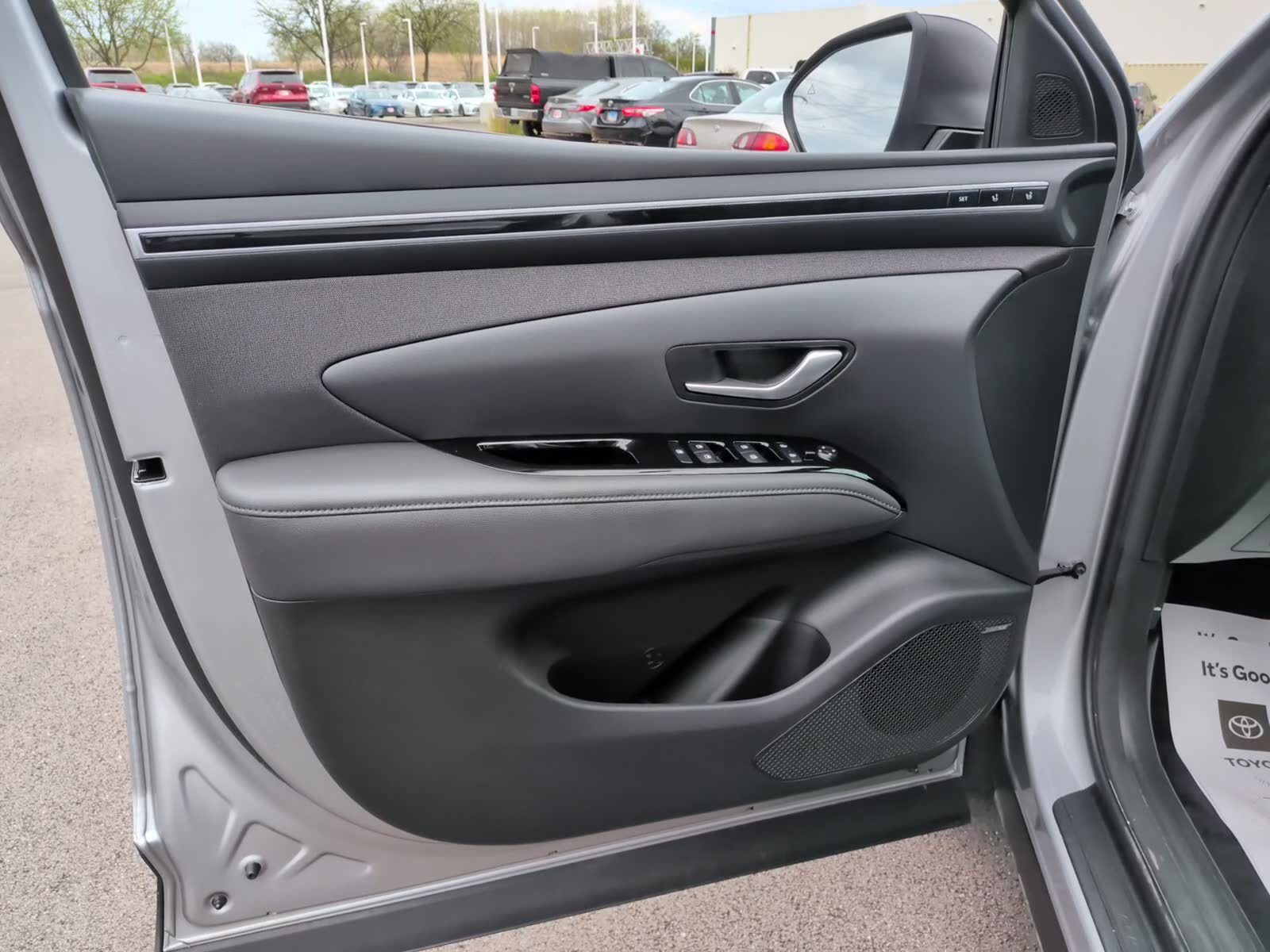 Used 2024 Hyundai Tucson Limited AWD/4WD image 15