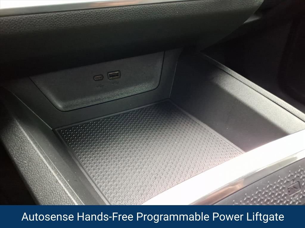 New 2026 Chevrolet Equinox LT w/ Convenience Package II image 11