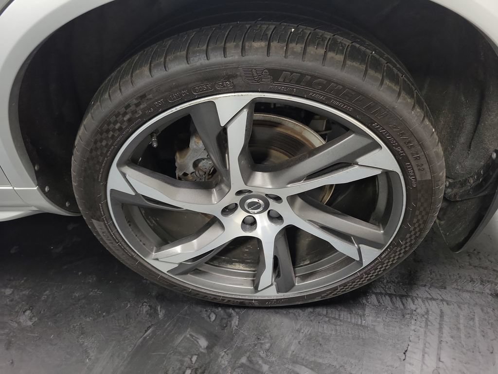 Used 2018 Volvo XC90 T6 Momentum w/ Convenience Package AWD/4WD image 13
