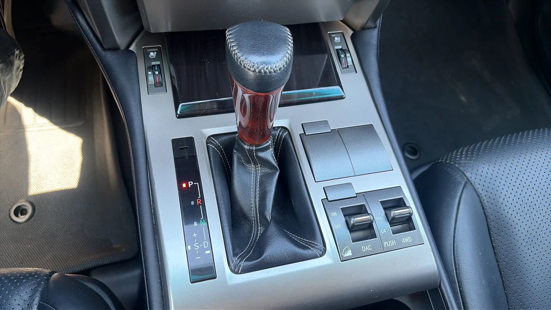 Used 2010 Lexus GX 460 image 49