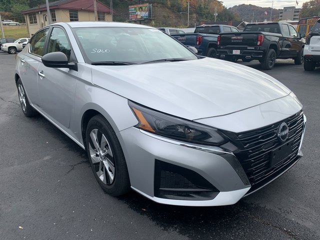 Used 2024 Nissan Altima 2.5 S image 16