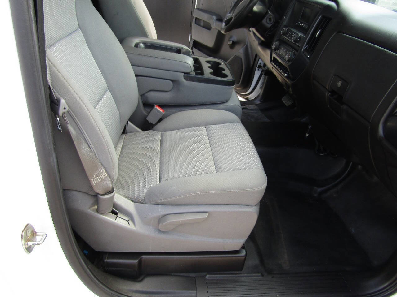 Used 2016 Chevrolet Silverado 1500 W/T w/ Trailering Package image 9