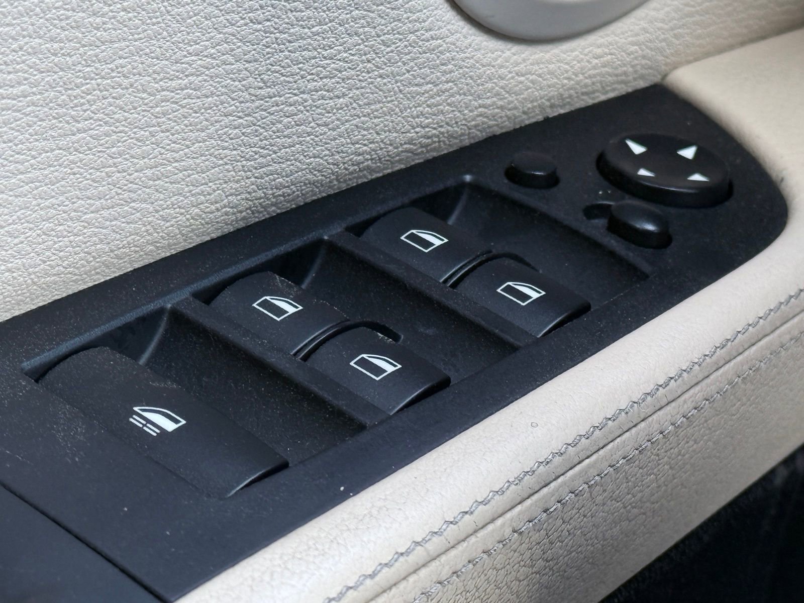 Used 2009 BMW Z4 sDrive35i image 31