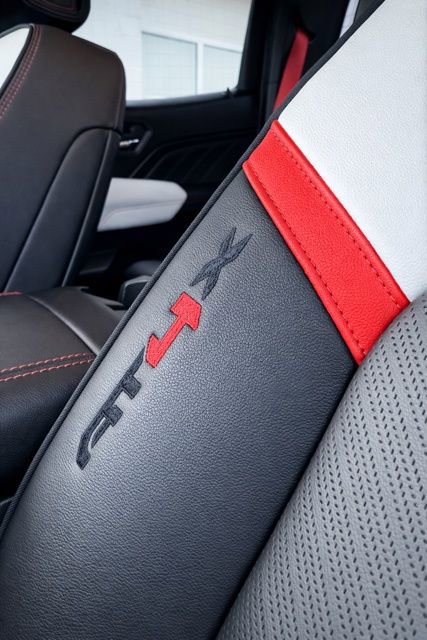 Used 2023 GMC Canyon AT4X image 17