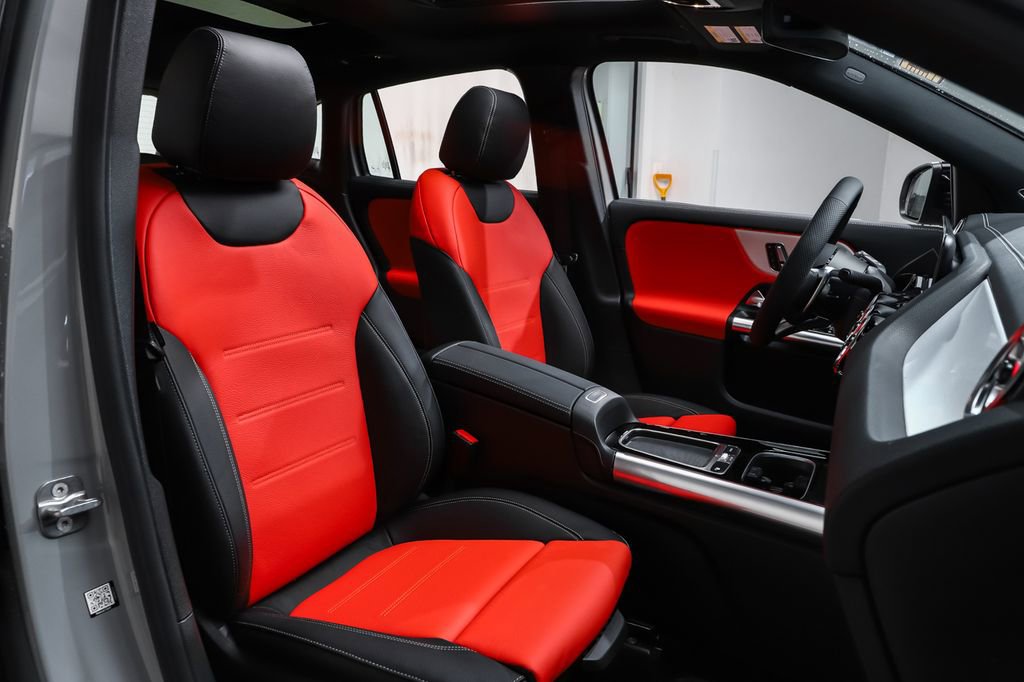 New 2026 Mercedes-Benz GLA 35 AMG 4MATIC image 10
