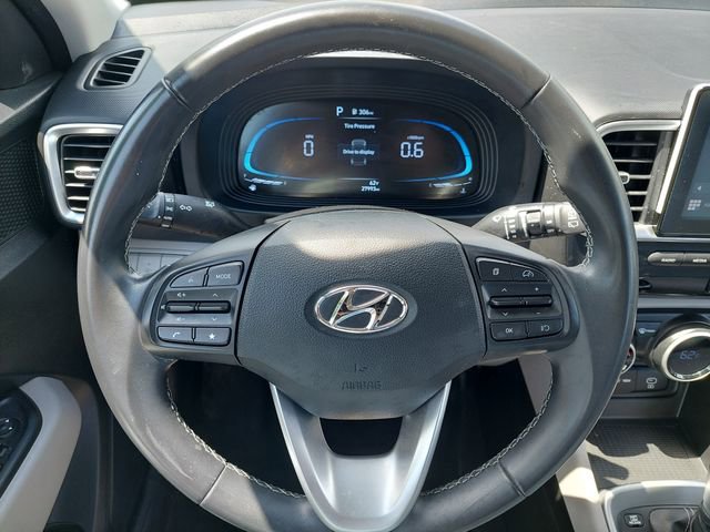 Used 2025 Hyundai Venue SEL FWD image 46