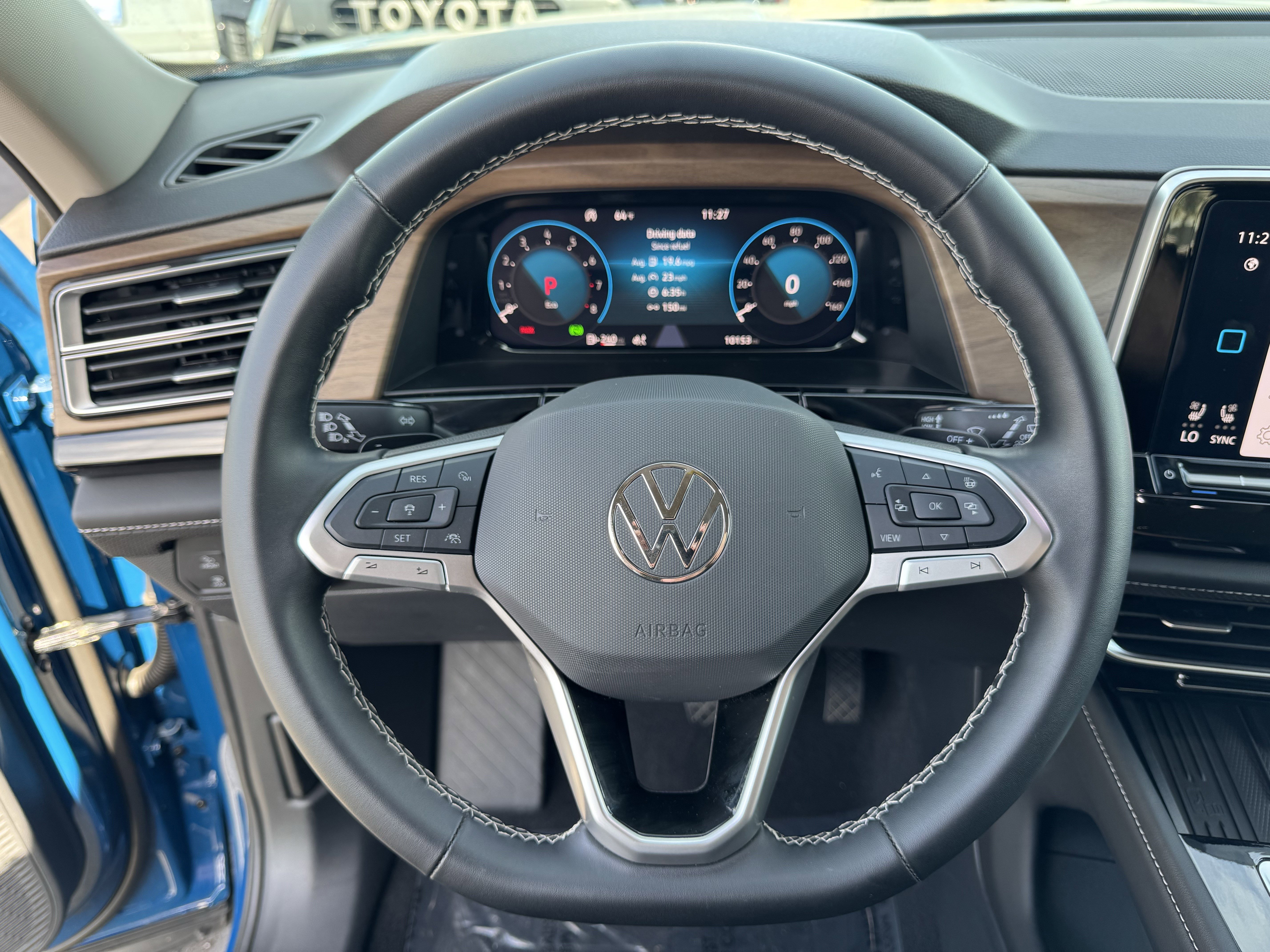 Certified 2025 Volkswagen Atlas SE image 20