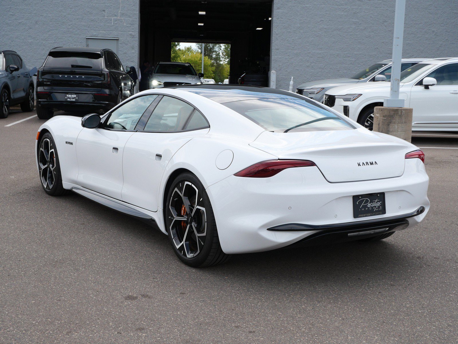 Used 2025 Karma Revero Luxury RWD image 5