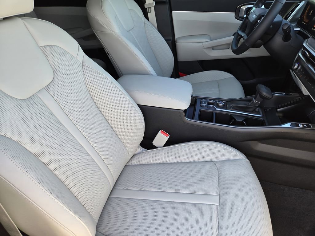 New 2026 Kia Sorento S FWD image 10