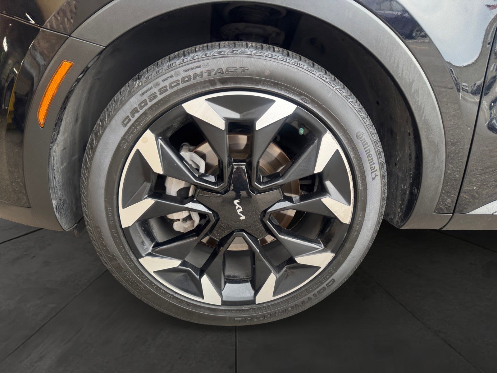 Used 2024 Kia Sorento EX image 14