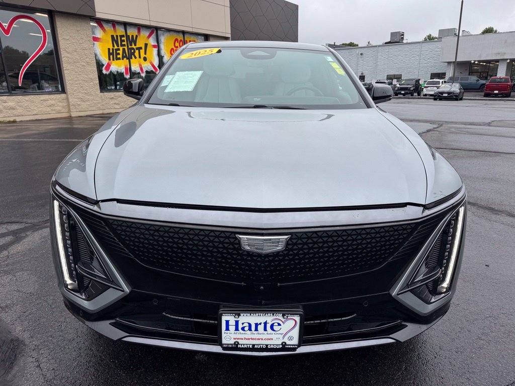 Used 2025 Cadillac Lyriq Sport AWD/4WD image 2