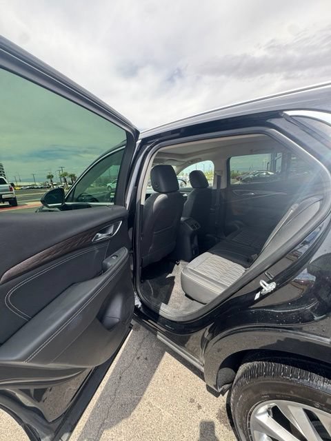 Used 2023 Buick Envision Avenir AWD/4WD image 8