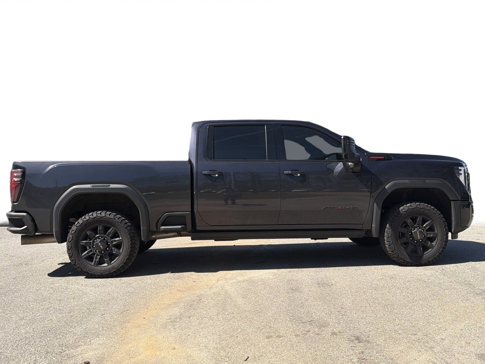 Used 2025 GMC Sierra 2500 AT4 w/ AT4 Premium Plus Package image 36