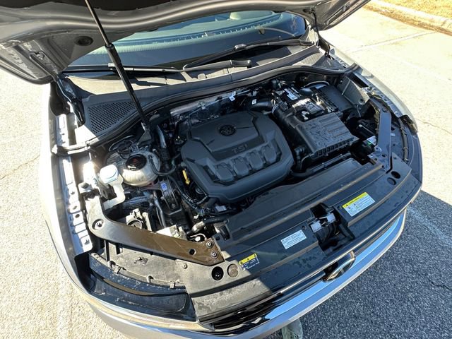 Used 2023 Volkswagen Tiguan SE R-Line image 33