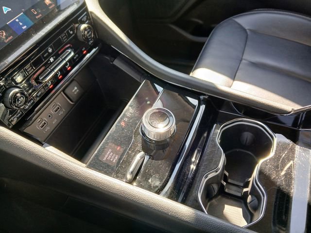 Used 2023 Jeep Grand Cherokee L Limited w/ Trailer Tow Group (B) image 27