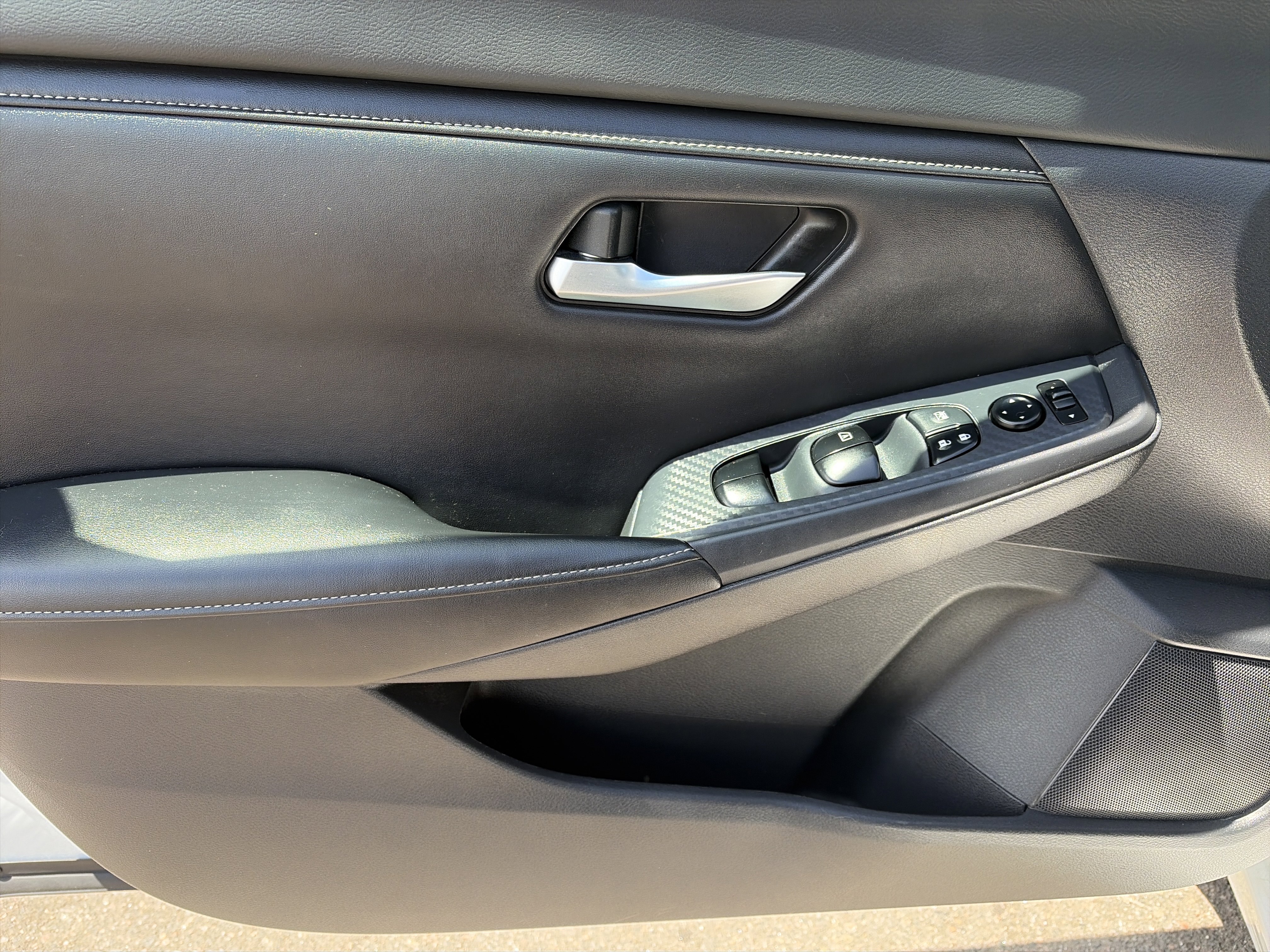 Used 2020 Nissan Sentra SV FWD image 14