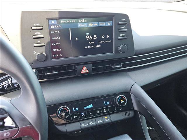Used 2025 Hyundai Elantra Sport FWD image 19