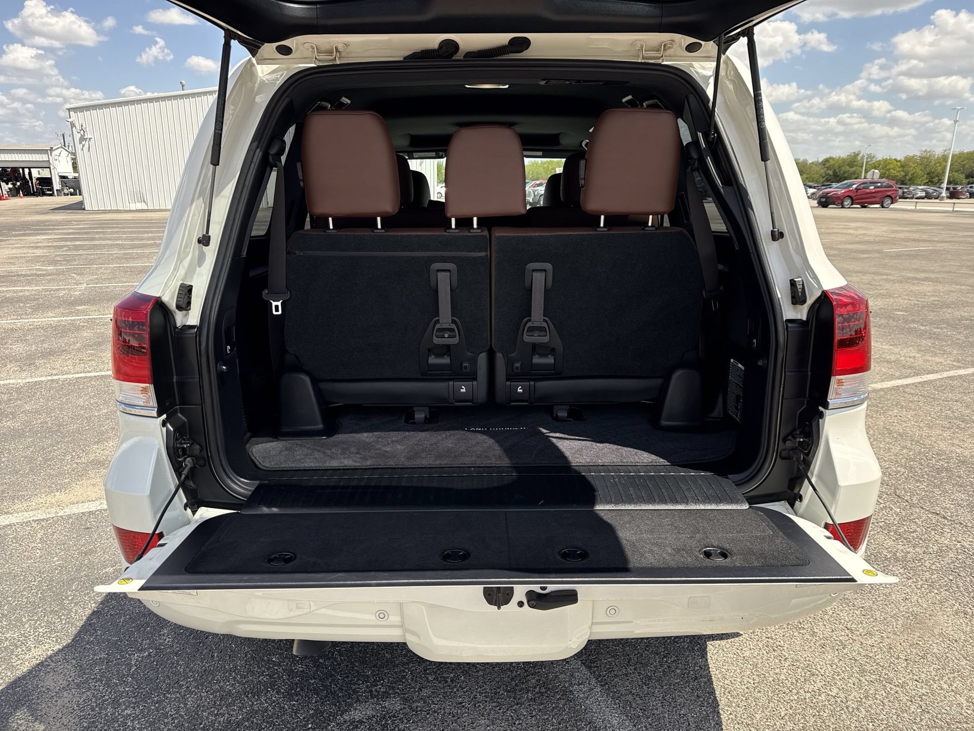 Certified 2019 Toyota Land Cruiser AWD/4WD image 21