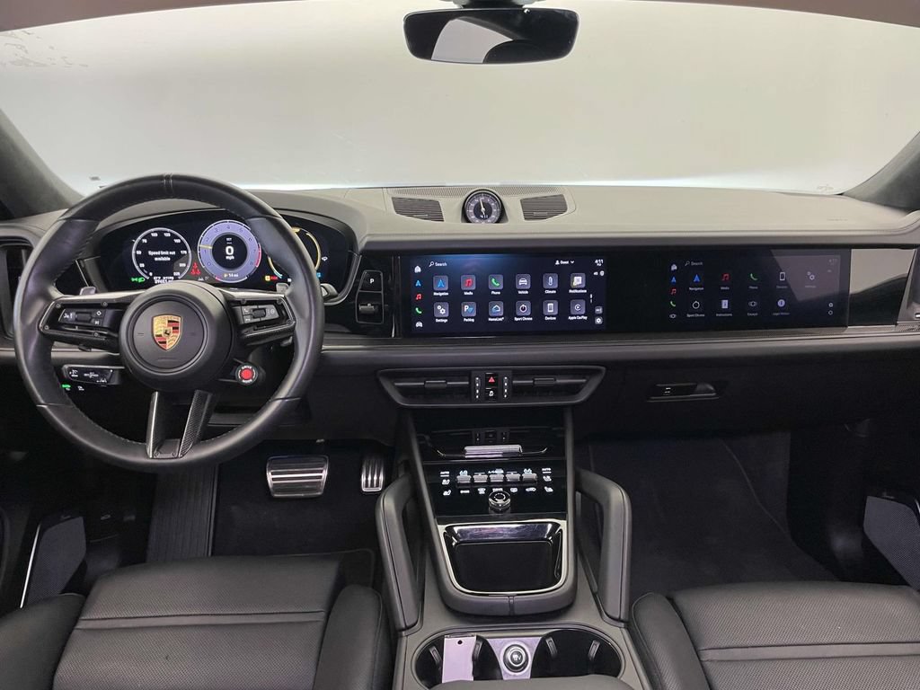 Certified 2024 Porsche Cayenne Turbo GT AWD/4WD image 25