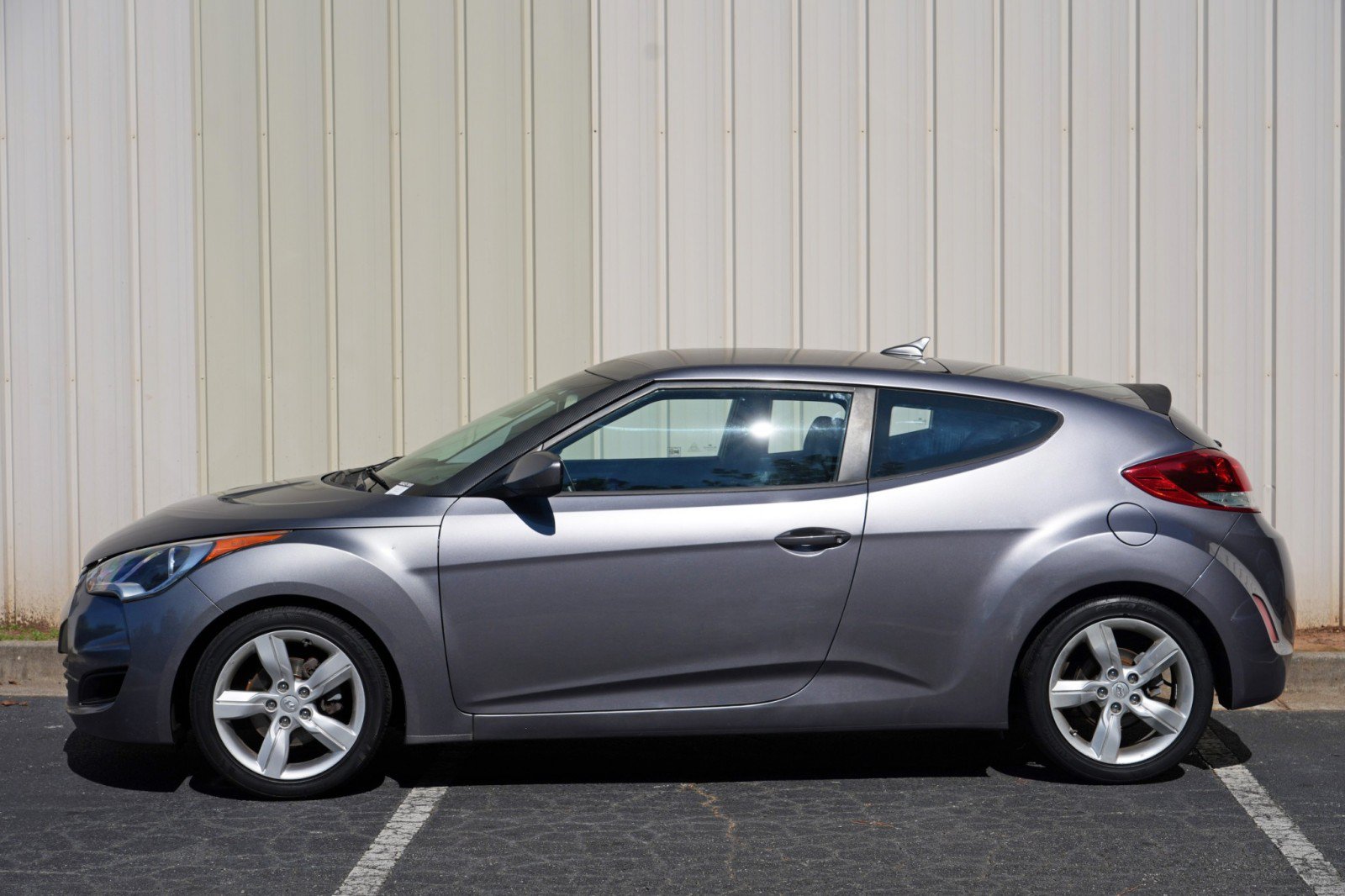 Used 2012 Hyundai Veloster FWD image 39