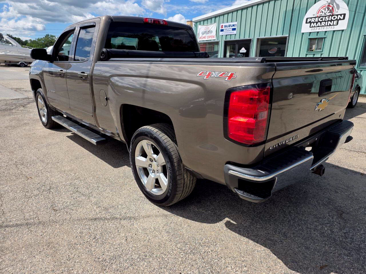 Used 2015 Chevrolet Silverado 1500 LT w/ LT Convenience Package AWD/4WD image 13