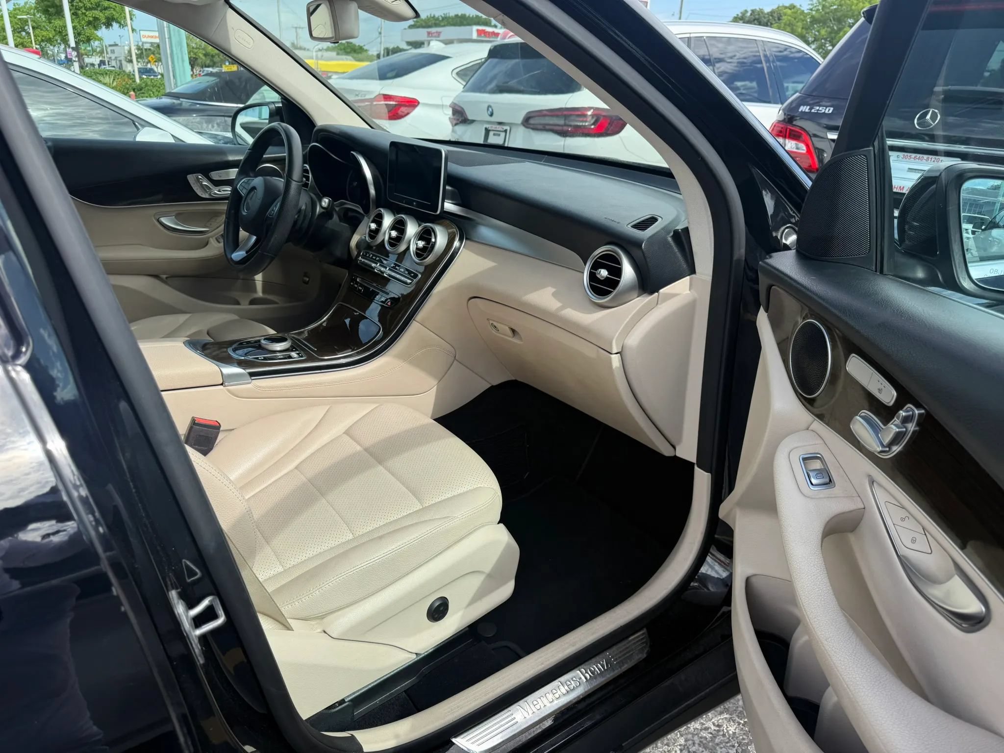 Used 2019 Mercedes-Benz GLC 300 image 21