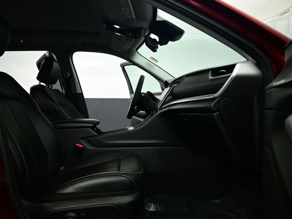 Used 2024 Jeep Grand Cherokee L Limited w/ Luxury Tech Group II image 26