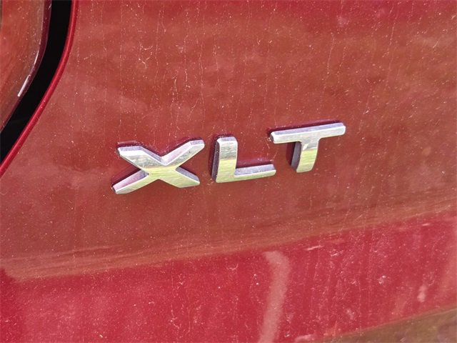 Used 2018 Ford Explorer XLT w/ Equipment Group 202A image 8