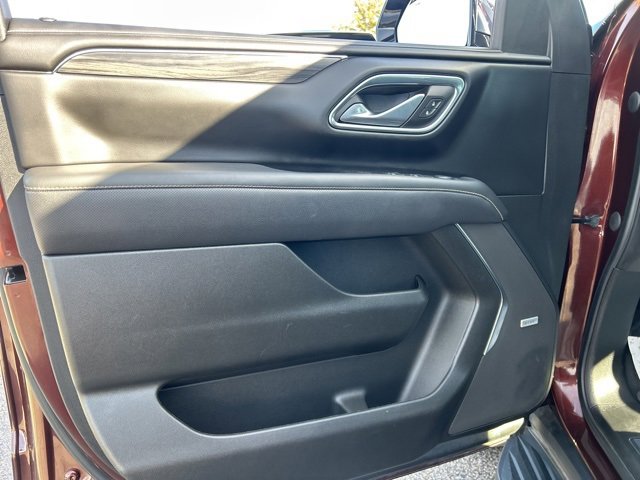 Used 2023 GMC Yukon SLT image 11