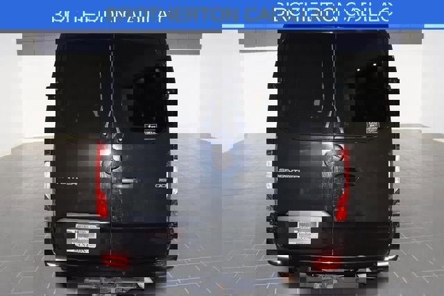 Used 2021 Mercedes-Benz Sprinter 1500 image 25