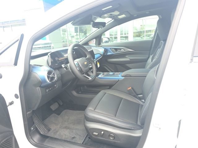 New 2026 Chevrolet Equinox EV LT image 17