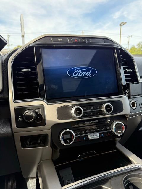 Used 2022 Ford F250 Lariat w/ Black Appearance Package image 22