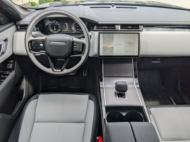 New 2026 Land Rover Range Rover Velar Dynamic SE image 9