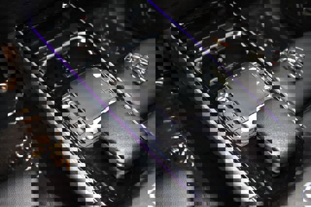 Used 2021 Mercedes-Benz GLB 250 4MATIC w/ Premium Package image 16