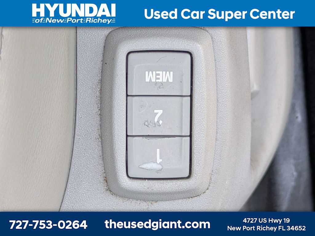 Used 2016 Cadillac SRX Luxury w/ Driver Awareness Package AWD/4WD image 25