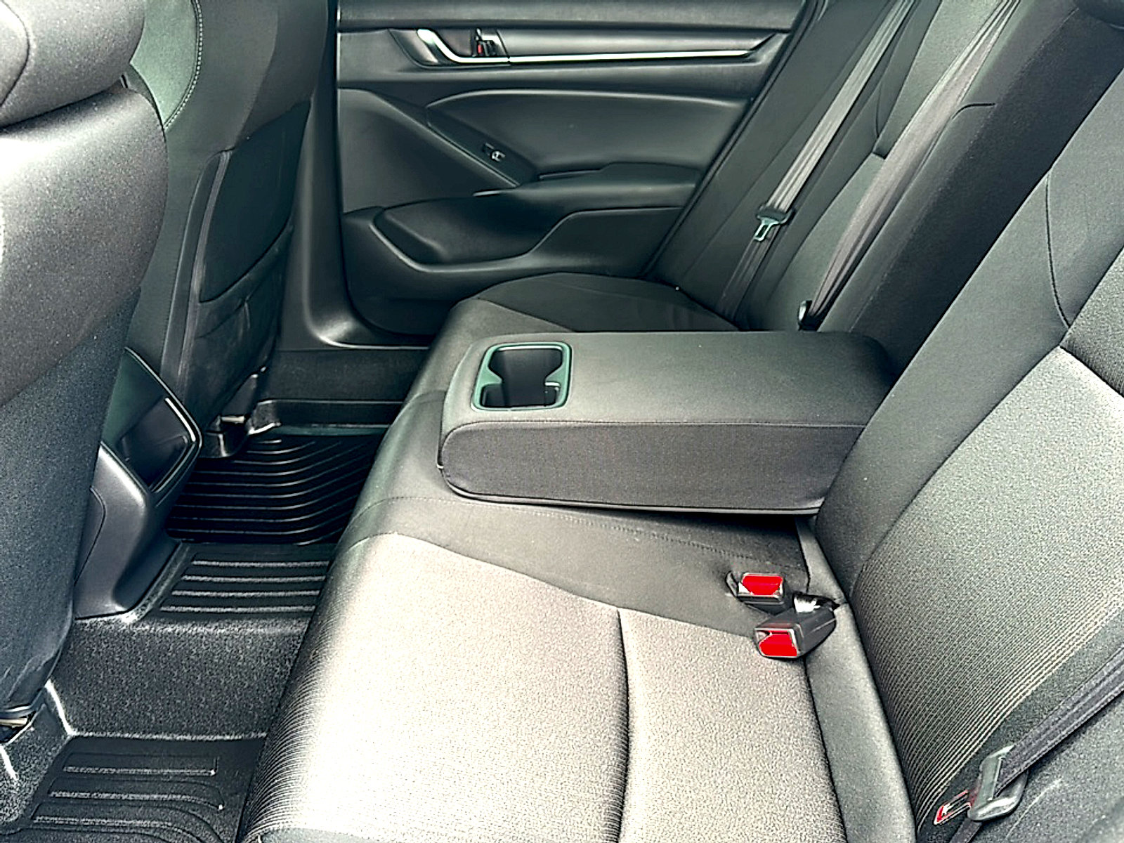 Used 2018 Honda Accord LX image 18