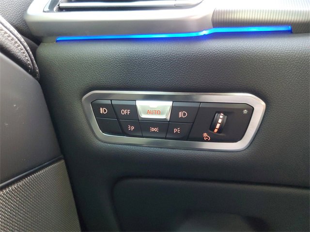 Used 2019 BMW X5 xDrive50i w/ M Sport Package image 32