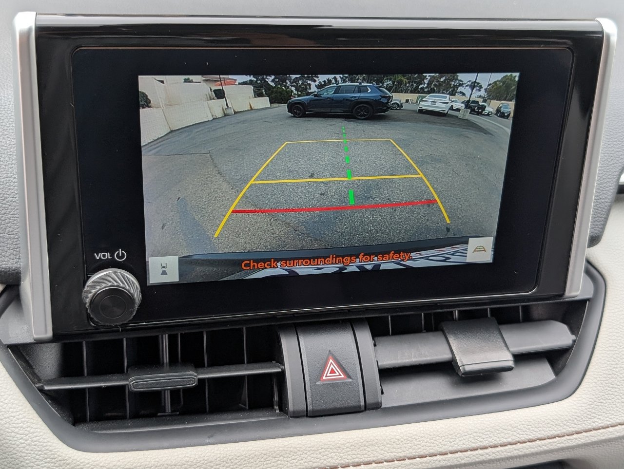 Used 2025 Toyota RAV4 XLE FWD image 6