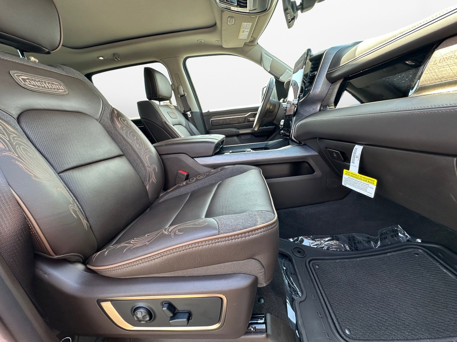 New 2025 RAM 1500 Limited image 15