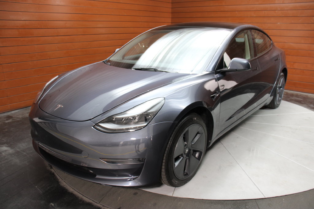 Used 2023 Tesla Model 3 Standard Range RWD image 3