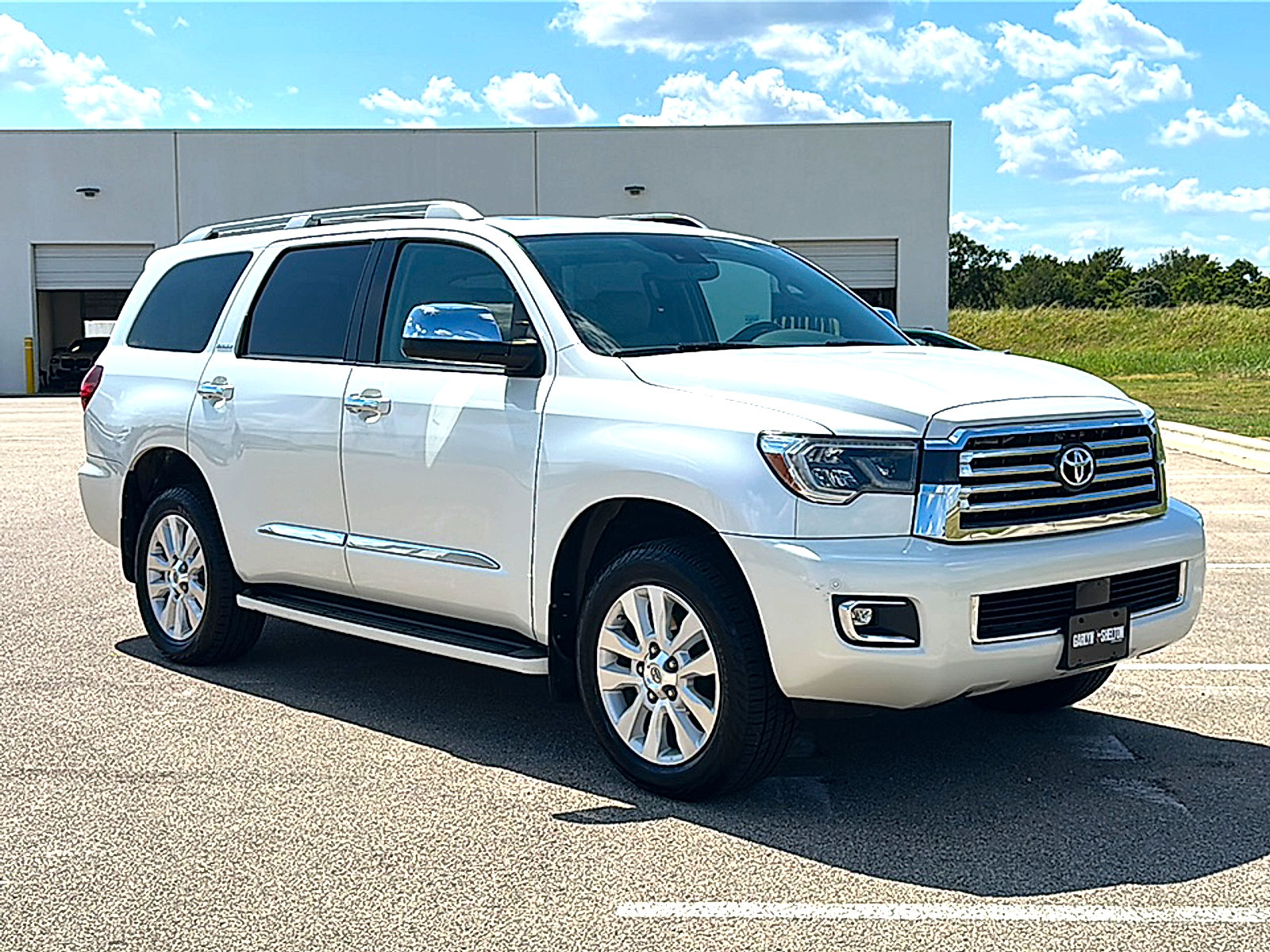 Used 2020 Toyota Sequoia Platinum RWD image 10