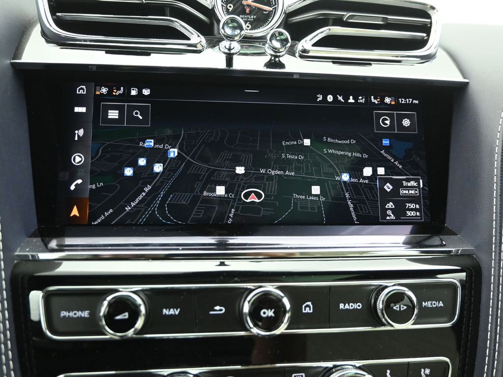 Used 2021 Bentley Bentayga image 12