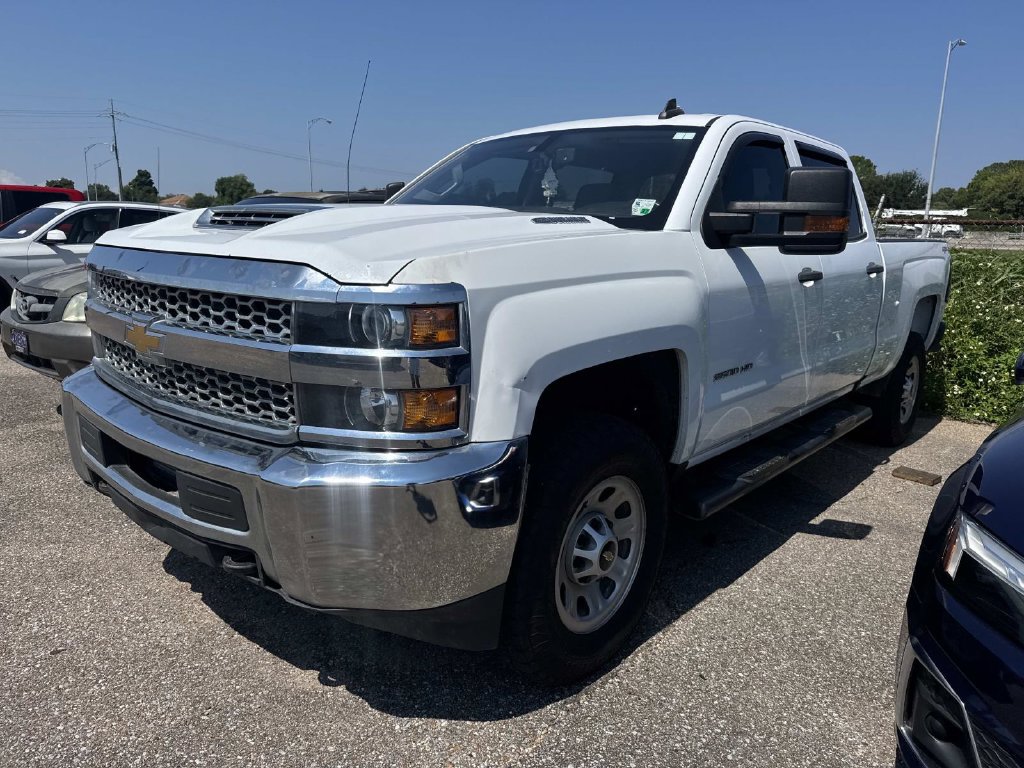 Used 2019 Chevrolet Silverado 2500 W/T w/ WT Convenience Package AWD/4WD image 5